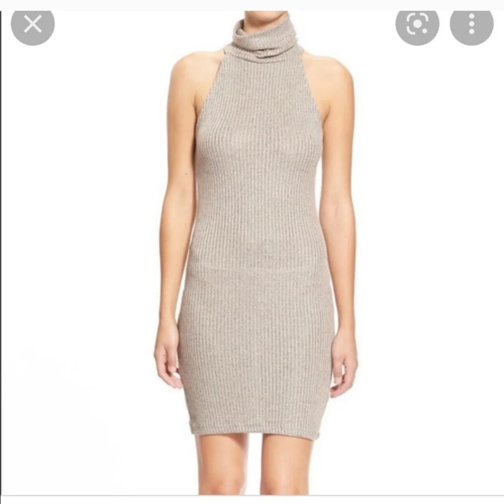 Top Shop Turtneck ribbed sweater dress size 6 knee length new with tags